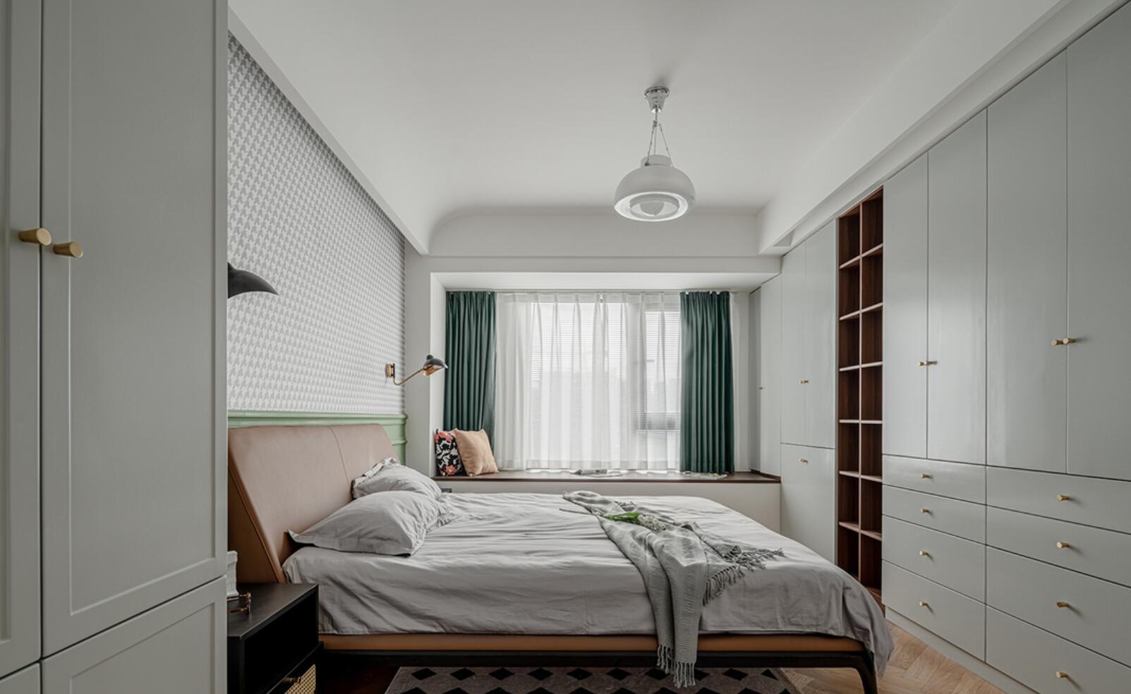 不愧是文艺女青年的家!布局打破常规,色彩古典雅致,太抢眼了