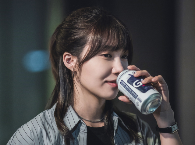 疯狂|还以为是部烂剧，没想到评分一路飙升，这才是惊艳的黑马之作！