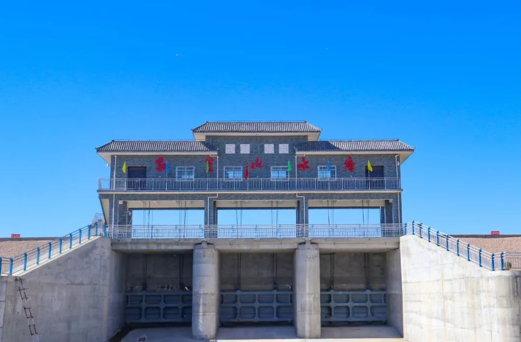 舰艇|太厉害了！海拔1750米，中国建亚洲最大的沙漠水库，美可急坏了