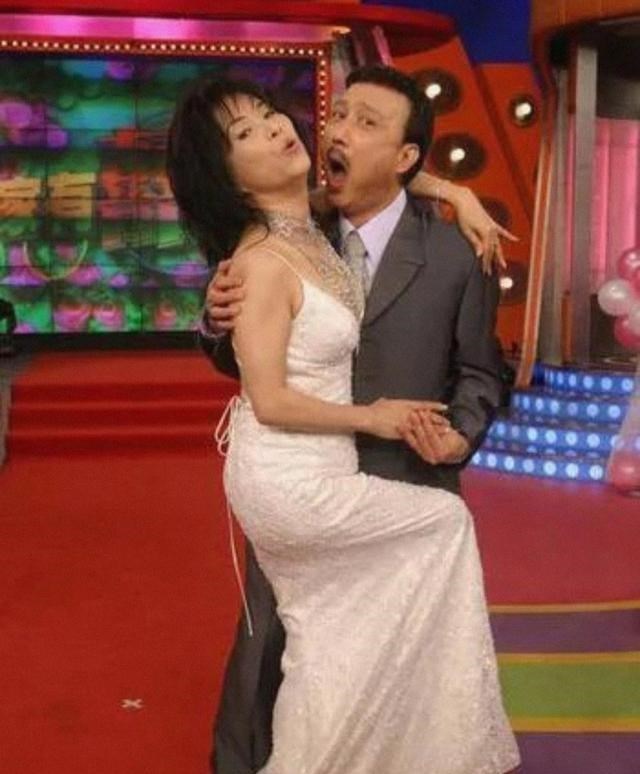 李亚萍|2019年，台湾艺人李亚萍和澎恰恰公然反目，揭开了婚宴随礼那些事