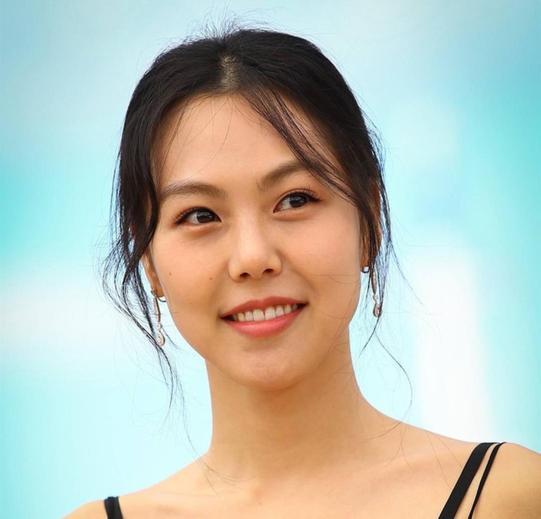 迪丽热巴|金敏喜——女神气质脸