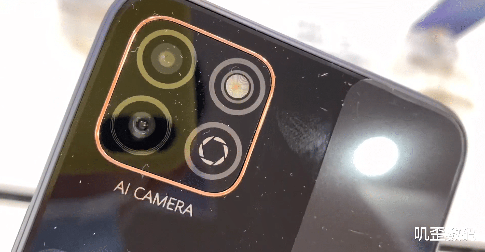 华为荣耀|荣耀又发新机！国产芯片替代华为麒麟，价格太感人！