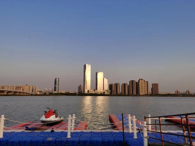 哈尔滨新闻网 好热，但是好喜欢｜这样的你，爱了