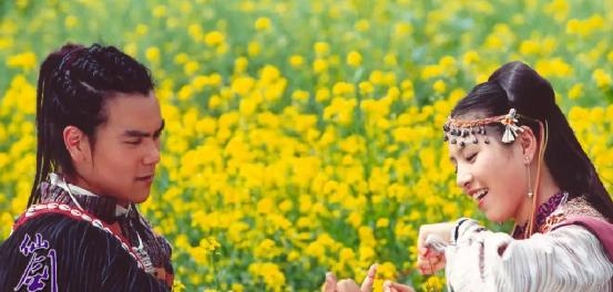 胡歌|《仙剑》16年，月如嫁富豪，紫萱开启傻白甜，他却毁容无缘主角