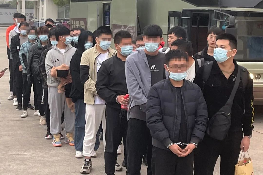 阜阳那些事 21名“班主任”被抓！阜阳家长请警惕！