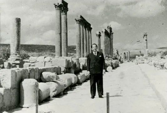 富豪榜|称霸富豪榜20年,娶了5个貌美的老婆,却“抠”到无人送终?