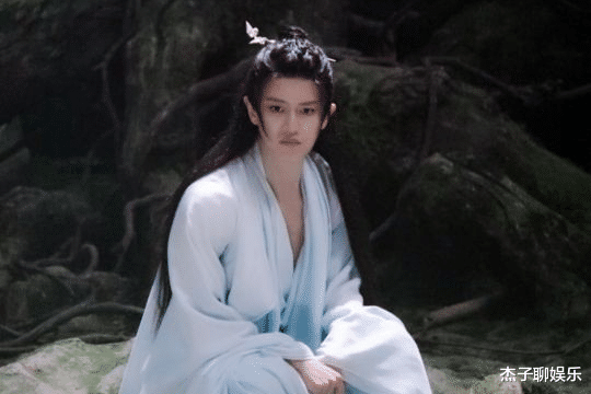 李宇春|拍了4个月就这水平？迪丽热巴新剧遭吐槽，特效廉价糊弄观众