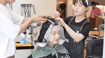 大衣 头发又软又细，洗完头第二天就贴头皮，三招告别细软趴打造高颅顶