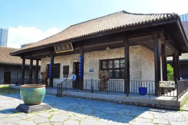 马步芳 青海一4A景区被“摘牌”，因导游过度美化主人，游客：摘的漂亮！