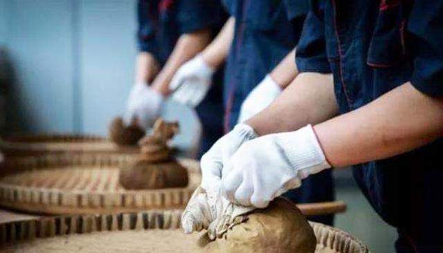 辰仔 东莞库存几十万吨！曾一斤价格炒至上万，今“连买带送”没人要？