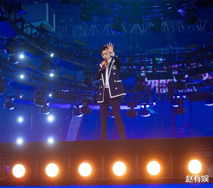 运动|从150斤到116斤，肖战的减肥路告诉我们：瘦身，还能提高颜值