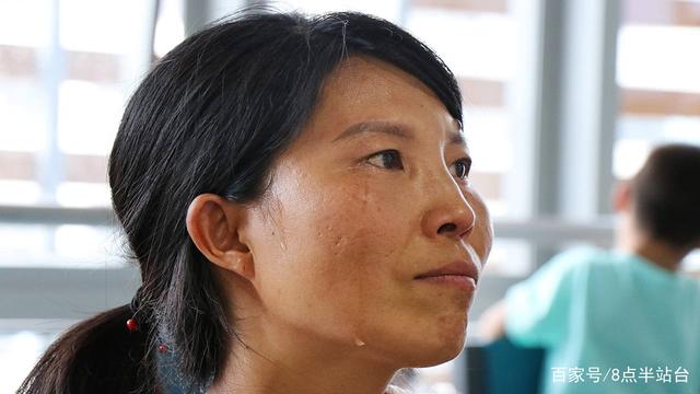 医医精诚|女大学生自认贵族气质，怀疑自己非穷酸父母亲生，亲子鉴定后愣住