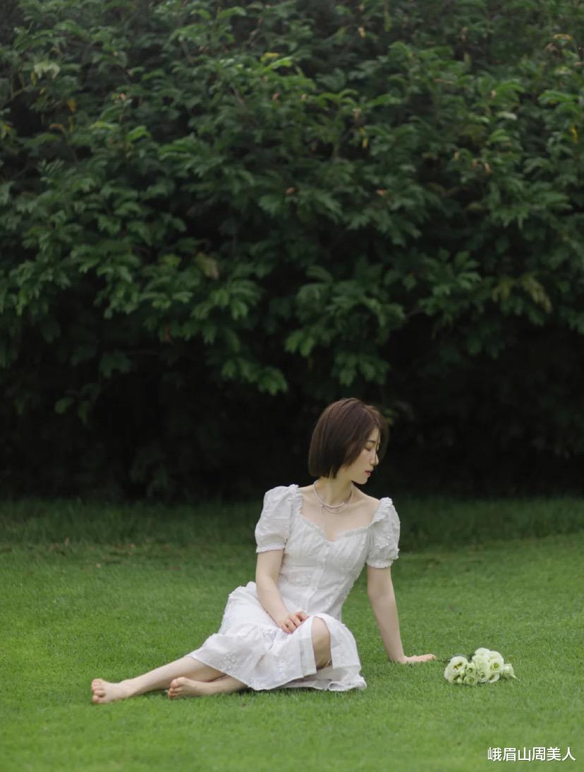 发型|?别再披头散发了！今夏这5款“发型”才够美够清凉，还显脸小