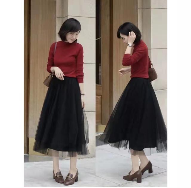 静静时尚达人 秋季穿“纱裙”太美了！无论搭针织衫还是毛衣，都温柔又好看