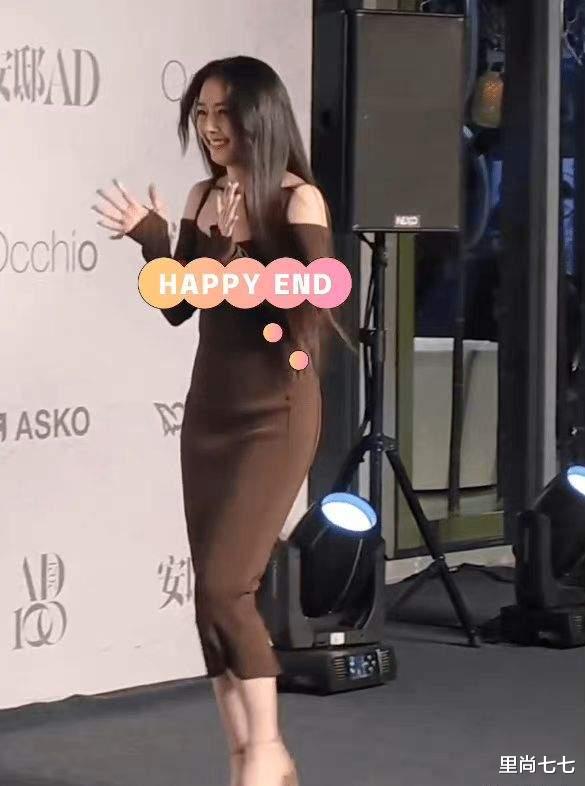 郭碧婷|孕相太明显？郭碧婷穿修身裙大肚子似怀孕5月，纸片人变性感尤物