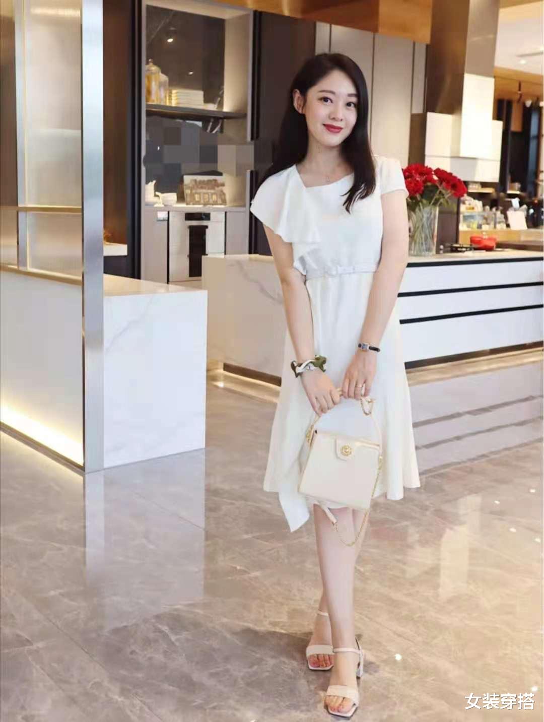女装穿搭|白色连衣裙搭配什么鞋子好看