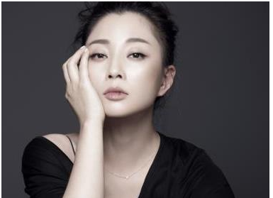 殷桃|出道17年，为何殷桃的嘴一直是破的？本人在采访中亲自说出原因