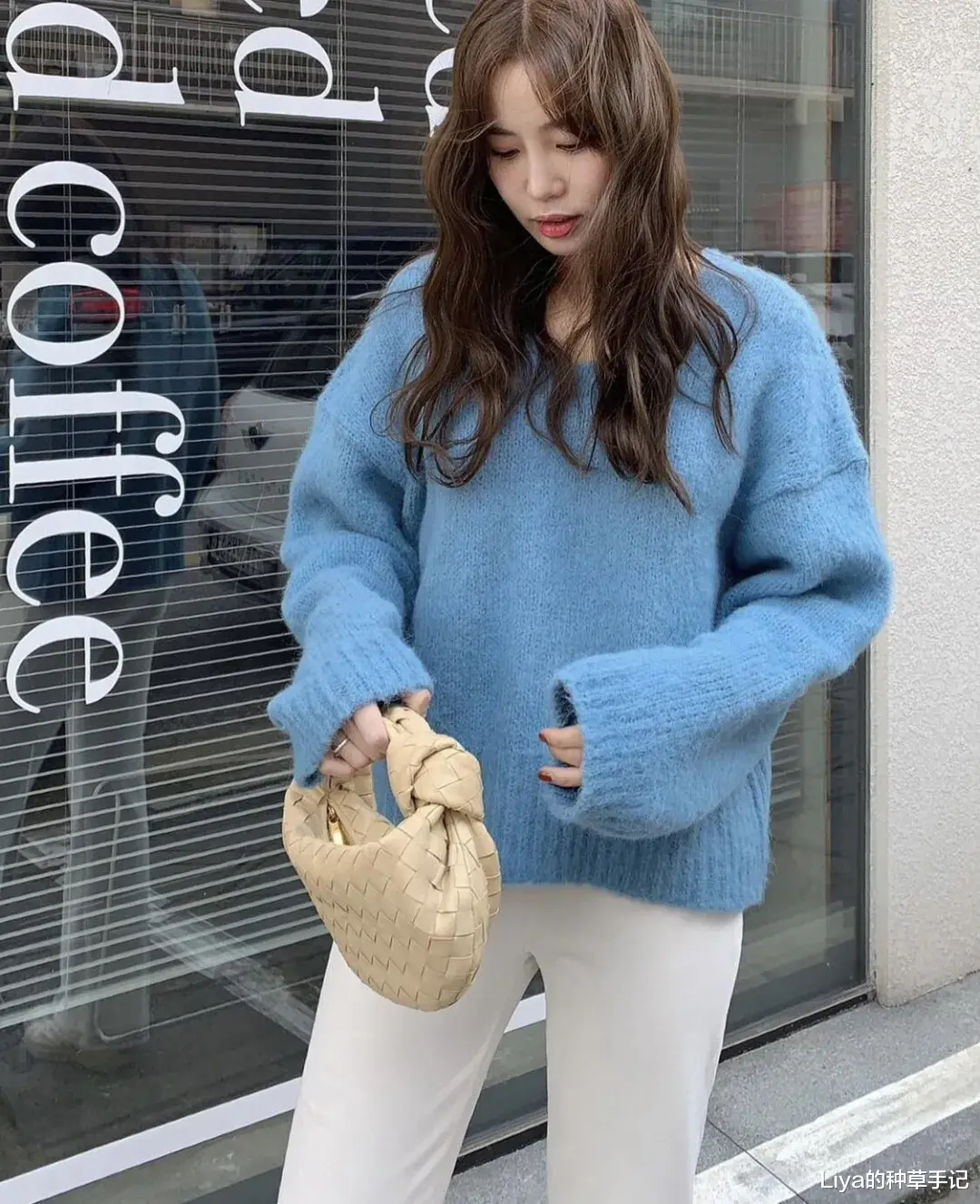 饮食 “ 渣女烫 ”过时了？今年巨火的“ 人鱼卷 ”，高级又减龄！