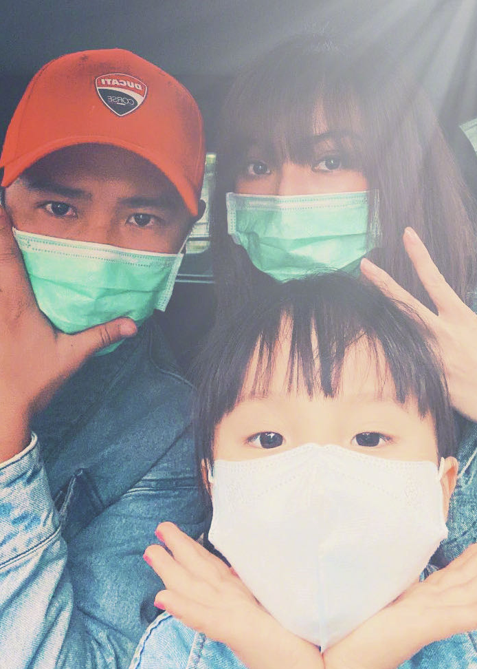 欧弟|42岁男星官宣离婚！和妻子结婚6年育有2女，两人一月前还大秀恩爱