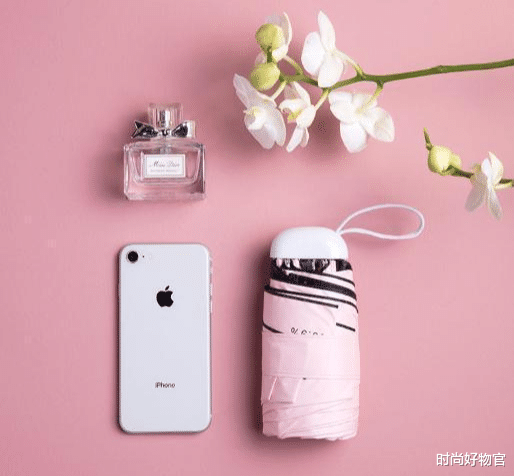 时尚好物官|懒得带伞怕被雨淋?“巴掌伞”放入口袋就可出门,用完甩干不怕丢