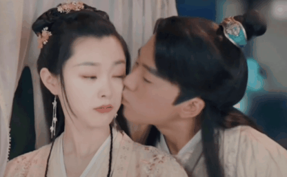 宋轶|32岁女明星“倒追”郭麒麟，却因“恨嫁”被骂：你是独立女性，凭什么结婚？