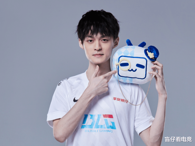 jkl|最幸运路人诞生！有四个职业选手当“陪玩”，Fofo16杀JKL18杀