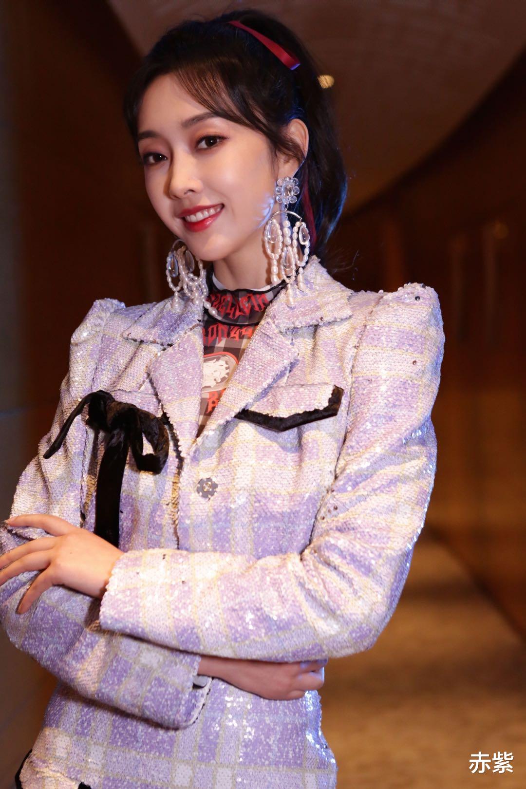 赤紫|宣璐穿浅色系套装,显高显瘦,太会穿啦