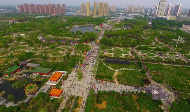 德州颖瑞生活圈 德州作为山东第二经济集团的末端，要想发展，仍需大力外扩城区