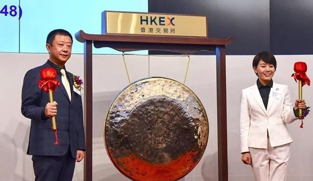 移民 靠“移民”成首富，如今市值“蒸发”1700亿，身家“缩水”465亿