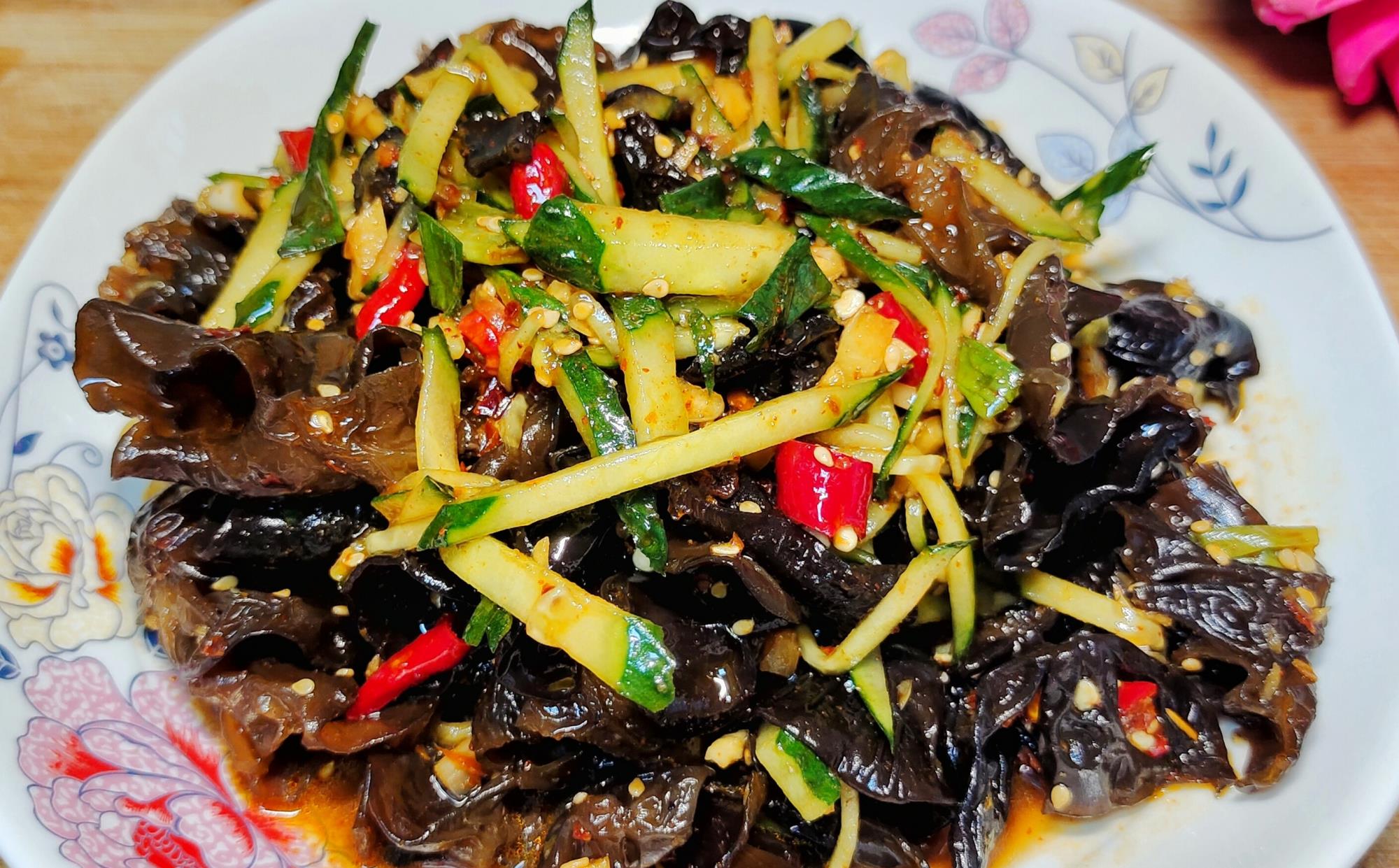 微信|三伏天容易“流汗失钾”，多吃“3蔬3果”，及时补钾，精神一整夏