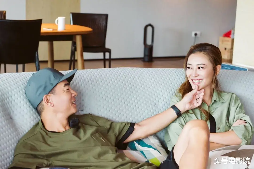 钻戒|陈小春买钻戒被拍，娱乐圈谁的钻戒大？张雨绮不买1克拉以下的