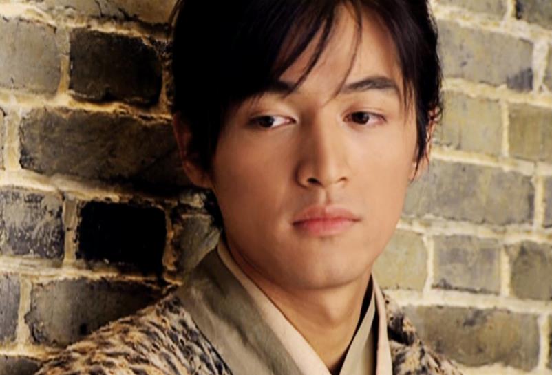 胡歌|中年男星穿西装，只服这6位，大叔们帅起来真没小鲜肉啥事