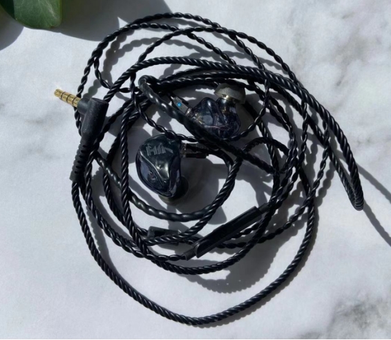 耳机|生活的每个瞬间都需要用音乐来治愈,有线耳机适合治愈心情