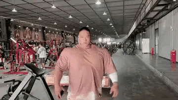  “家里安排的相亲对象，小姐姐说她32岁了！”网友：你确定满18岁了？哈哈哈哈