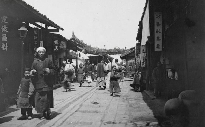 回味记忆中的西部 成都记忆:1941年龙泉驿的街景