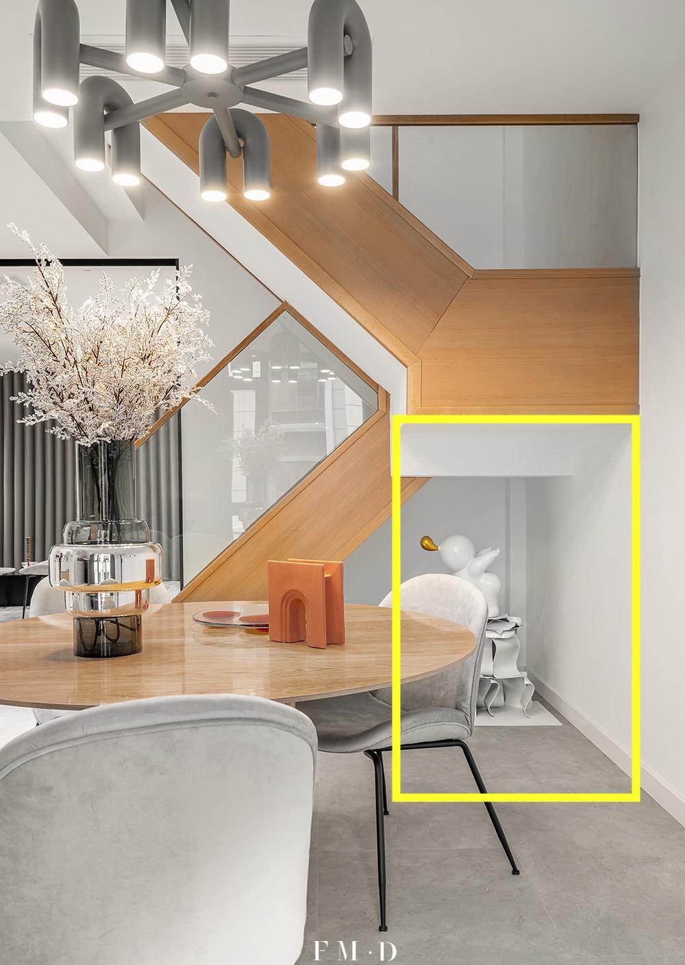 设计师|水泥楼梯嫌土也不要敲,不吝啬给出4套装修方案,有品位有颜值