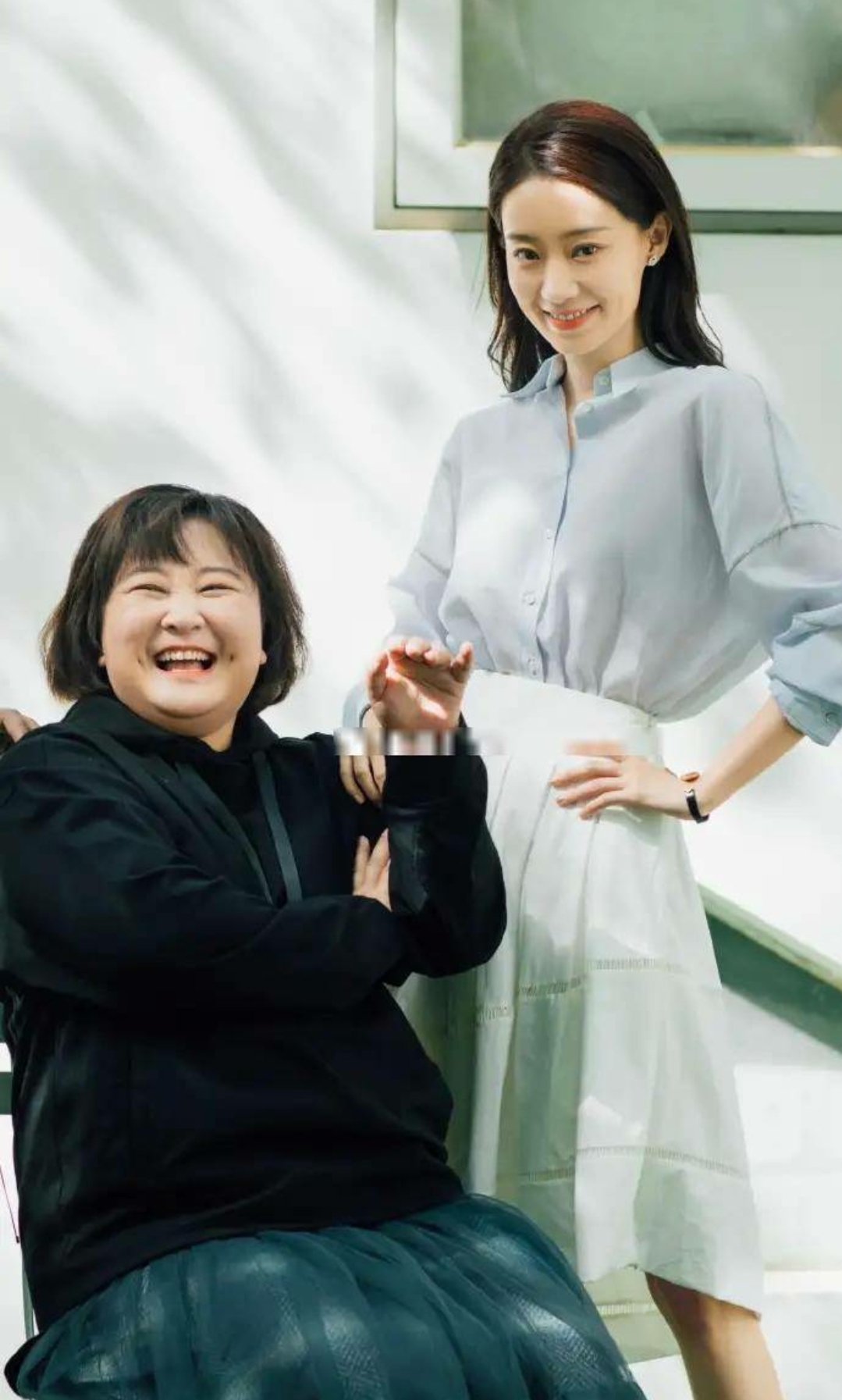 张小斐|张小斐晒性感自拍，身材优越小腹没赘肉，娱乐圈“纷争”与她无关