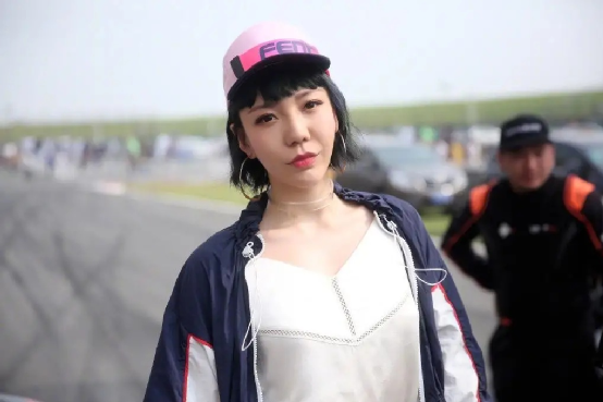 吴莫愁|吴莫愁29岁生日圈内无一祝福，从代言费1.3亿到无人问津，她经历了什么