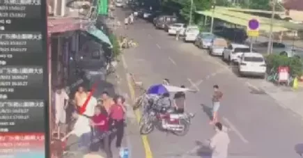 厦门路虎“车内不雅视频”流出,监控曝光:“谁让她喝醉的,活该!”