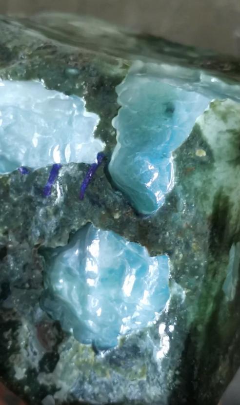 翡翠|翡翠原石的“蜡皮壳”，不得不知道的秘密！