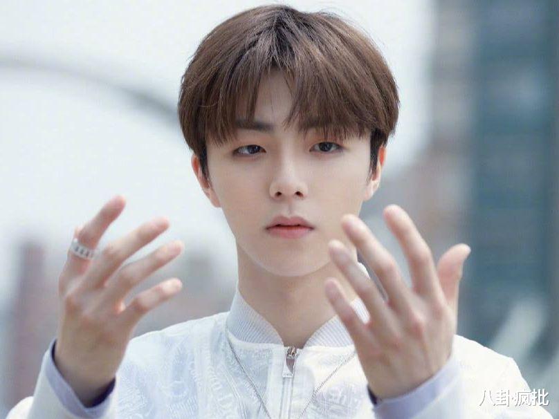 |黄轩抬轿王一博？快乐家族散伙？谢娜跳槽？周迅挣钱养公司？陈立农很难？