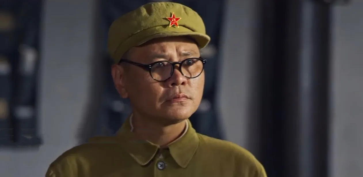 王雷|缺少敬畏感！伪特型演员充斥各大献礼剧，伟人影视形象不尽如人意