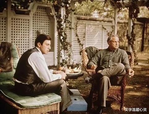 教父|读懂《教父》才明白：真正的人脉，从来不是那些能帮你的人！