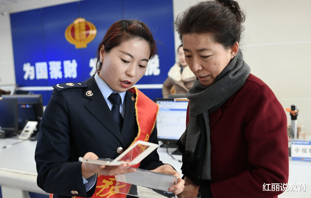 |毕业后的文科生和理科生，谁捧上的铁饭碗概率更大？答案很明显