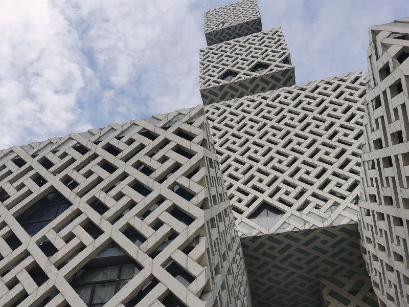坊塔旁的科学馆,魔幻建筑里的科学世界,体验在实验室里做实验