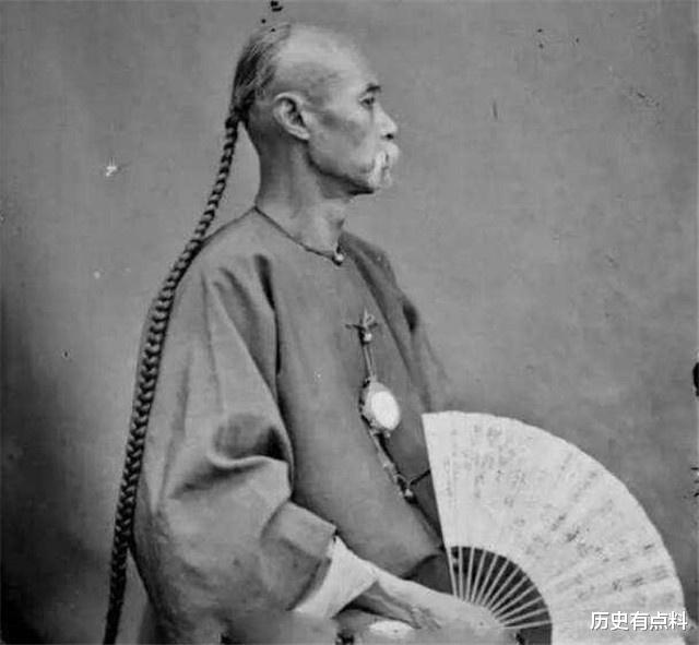 发型|清朝的发型真是“阴阳头”吗？别被电视剧骗了，让现代人难以接受