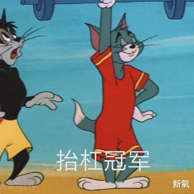 王鸥|王鸥玩性感翻车了？！内衣外穿搭配法却衬出平胸桶腰…