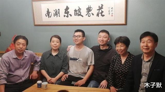 木子默|100多张姚威童年照和2000字小长文，杜新枝，你的软刀子太狠了