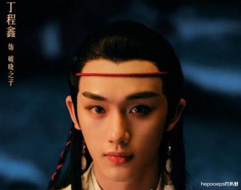 快乐大本营|《快乐大本营》签约新主持，期限长达5年之久，还是来自偶像男团