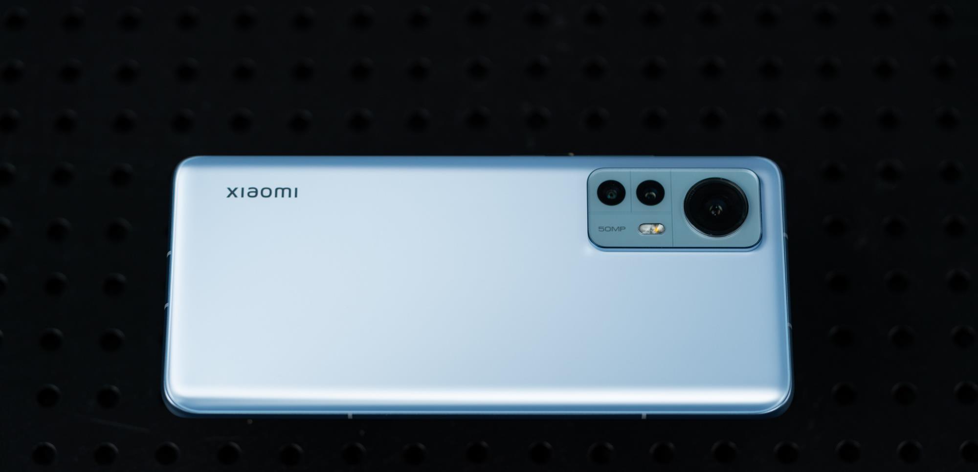 AMD|驍龍870+67W，2022年初想買小屏手機，就屬這款最有性價比